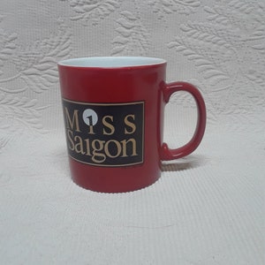 Miss Saigon Broadway Musical Rot Kaffeetasse 1998 Made in England
