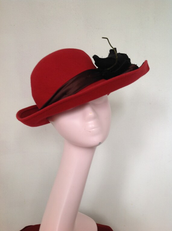 Vintage Womens Red Rabbit Fur Italian Hat
