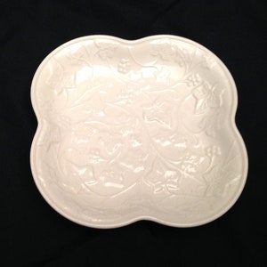 Wedgwood Classic Garden Trinket Dish &quot;Silver Tray&quot; 6&quot;