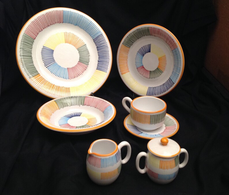 Piece Contemporary Pottery Set in Linear Color Blocks Italian Dertua Eight 8