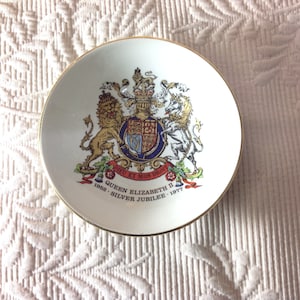 Weatherby & Hanley Trinket Tray Falcon Ware Silver Jubilee Queen Elizabeth II
