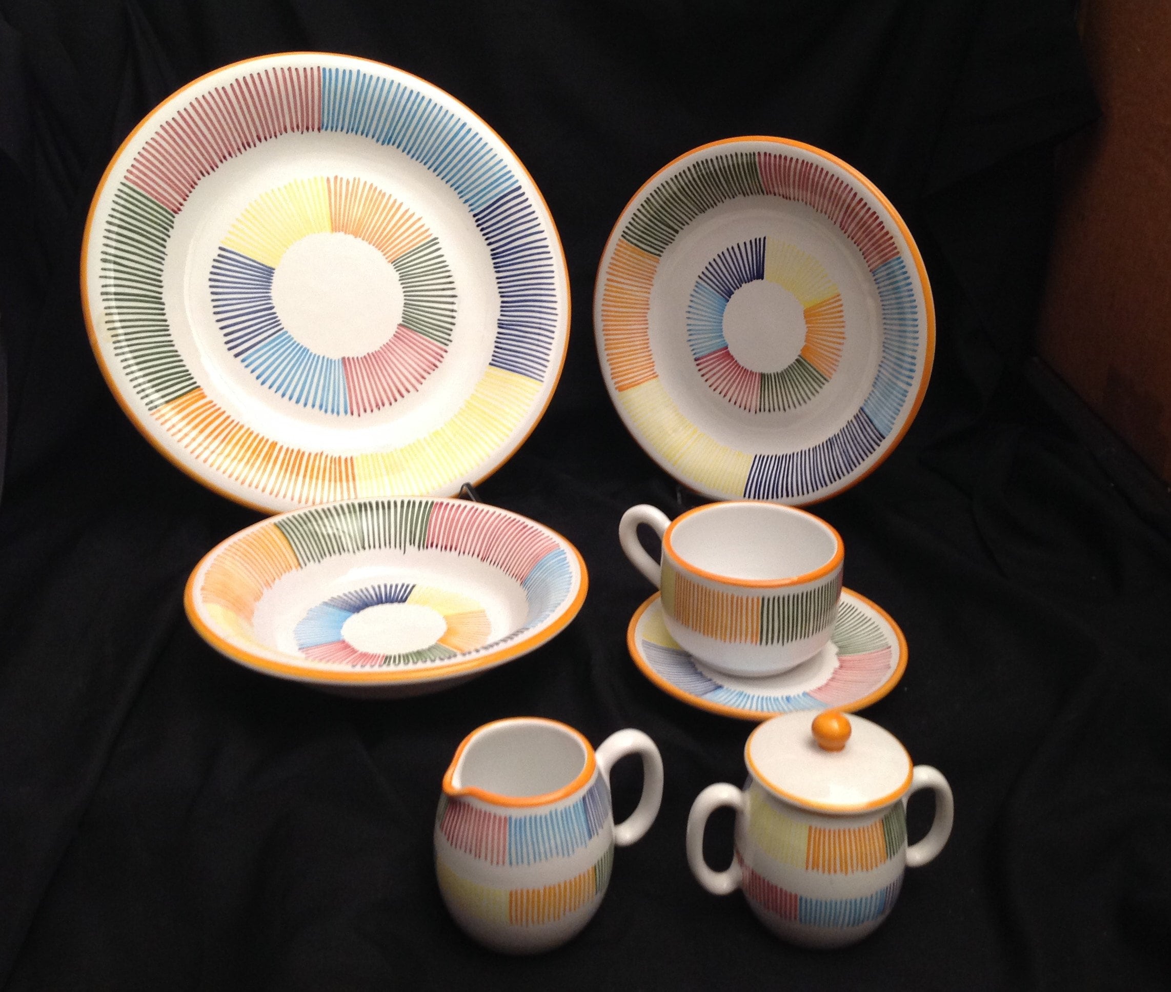 Piece Contemporary Pottery Set in Linear Color Blocks Italian Dertua Eight 8