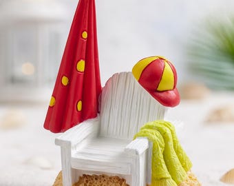 Miniature beach chair with parasol | Maritime beach decoration | Mini decorative figure chair as gnome accessory | Doll's house model making