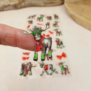 Weihnachtsaufkleber Elch – 26 Softy Sticker | Elche mit Schal & Herz | Stickerbogen ca. 17x9cm
