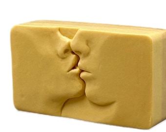 KISS SILICONE MOLD soap bar mould  lovers 5oz   resin plaster chocolate wax icing