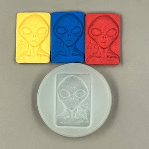 ALIEN SILICONE MOLD cameo mold for resin, plaster, fondant, sugarcraft jewelry