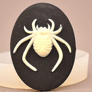 SPIDER SILICONE MOLD  40x30mm cameo sugarcraft resin fimo polymer clay mould soap fimo wax plaster icing chocolate food grade halloween
