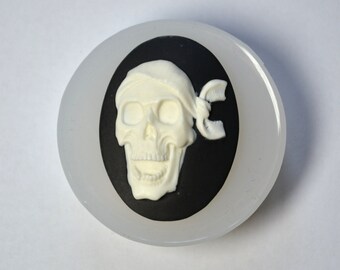 Pirate Skull Silicone Mold: Food Safe Resin Clay Mould (40x30mm)