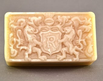 ROYAL SILICONE MOLD soap flexible sturdy crest arms mould shield 5oz noble