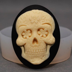 SKULL SILICONE MOLD  Cameo Flexible  Mould For Resin Polymer Clay Chocolate Food Safe grade silicone icing wax plaster goth halloween cameo