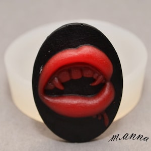 VAMPIRE TEETH SILICONE mold  Cameo Flexible  Mould For Resin Polymer Clay Chocolate Food grade silicone icing wax plaster goth 40x30 cameo