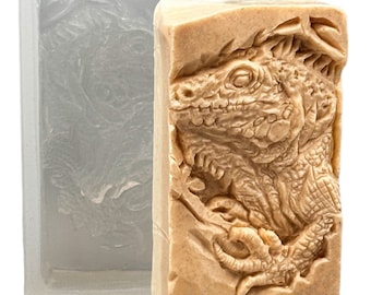 IGUANA SILICONE MOLD soap candle  plaster clay wax resin  5oz reptile lizard