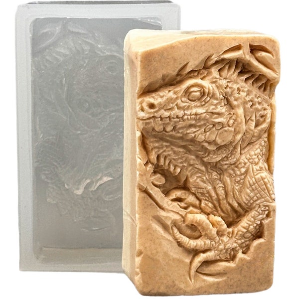 IGUANA SILICONE MOLD soap candle  plaster clay wax resin  5oz reptile lizard