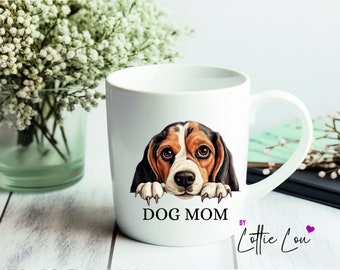 Taza personalizada Dog Mom con perro de raza Beagle también con el nombre deseado