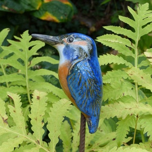 Gartenkeramik frostfester EISVOGEL in leuchtendem Blau Bild 8