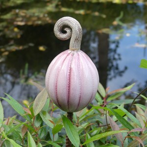 Garden ornament spherical "FRUIT SHAPE" pink