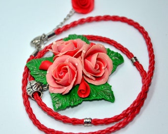 Halsband med Fimo-roshänge, blomhänge, roshänge i polymerlera, blommiga smycken, mors dag, födelsedag, julklapp