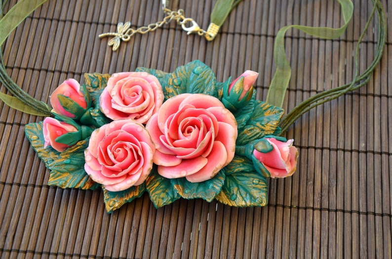 Bracelet avec pendentif en Fimo Rose Pendentif Fleurs Polymère Argile Florale Décoration Florale Cadeau de Pâques Cadeau fête des mères Cadeau Cadeau image 1