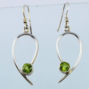 Modern Peridot Earrings in Sterling Silver |Faceted Round Peridot Gemstone |August Birthstone Jewelry | Minimalist Dangle Earring, Gift Idea