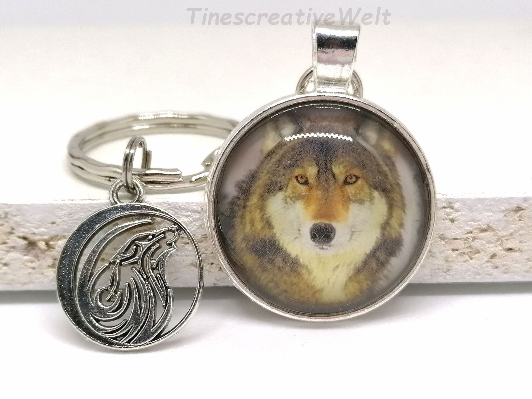 Details about   Flag Wolf Americana Dome Keyring Glass Cabochon Keychain Purse/Bag Charm 