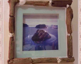 photo frame n334 with decoration in driftwood and seashells.