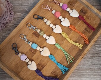 Keyring | Macrame | Wooden beads | Heart | Mother's Day | Wedding | Souvenir | Boho | Accessory |