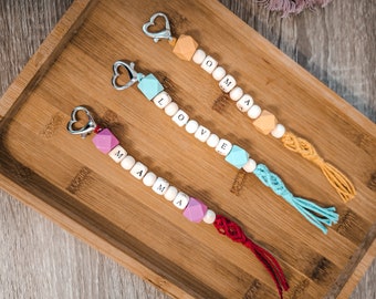 Keyring with writing | Macrame | Wooden beads | Heart | Mother's Day | Wedding | Souvenir | Boho | Accessory |