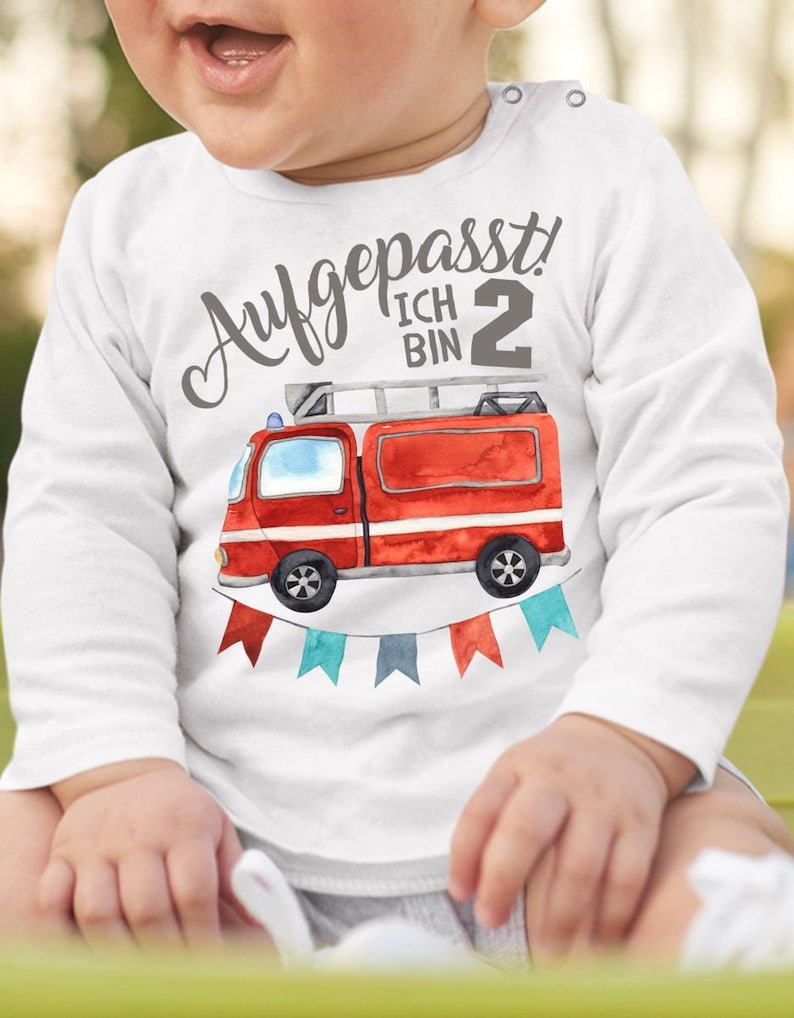 Mikalino Baby / Kinder Longsleeve mit Spruch Aufgepasst ich bin Zwei 2 Feuerwehrauto Langarm Geschenkidee Bild 1