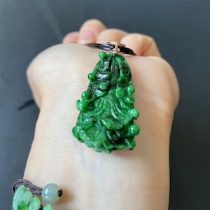 Natural Myanmar Pure Green Jadeite Pendant Certified Grade A Pure Green Cabbage Jadeite Jade Necklace