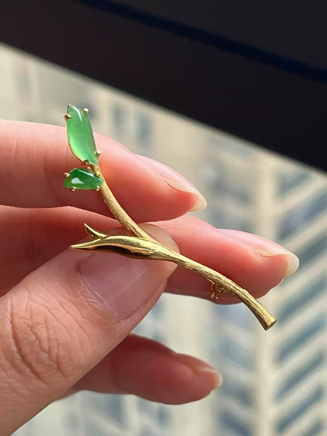 Highly-translucent Natural Myanmar Pure Green Jadeite Jade Pin 14K Solid Yellow Gold & Natural Sweet Green Jadeite Jade Branch Brooch