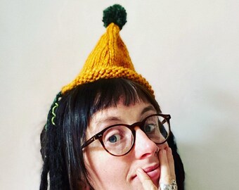 Knitted party hat | birthday hat | celebration