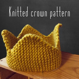 Knitted crown pattern | digital download |