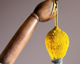 Lightbulb moment | knitted lightbulb | home decor