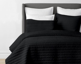 Black - 3-Piece | Quilt Bedding with Quilt Pillowcases | Lightweight | Cotton Filling | PureCottonSateen, PureLinen or LinenCottonMix