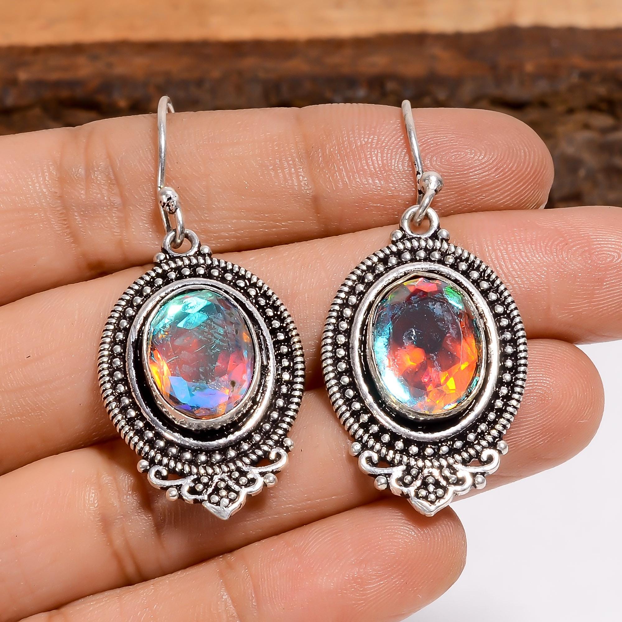 オーバルシェイプのミスティッククォーツイヤリング：925スターリング