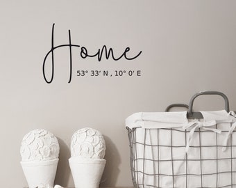 Vinilo decorativo de pared "Home" con las coordenadas deseadas, tamaños S-XXL.