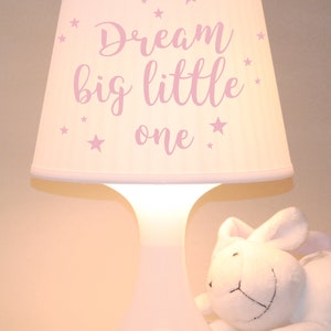 Kinderlampe Dream big little one Bild 3