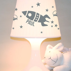 Kinderlampe Schlummerlampe Rakete mit Wunschnamen Weltall, personalisierbar Bild 3