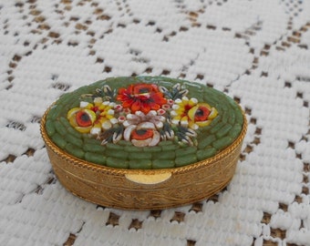 Vintage Pillendose Tablettendose Metall goldfarben mit Micro Mosaik floral, Italien , 70er/80er Jahre mille fiori