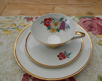 vintage Sammeltasse Sammeltassen Gedeck 3-teilig Bareuther Waldsassen Bavaria mid-century Blumen gold Goldrand