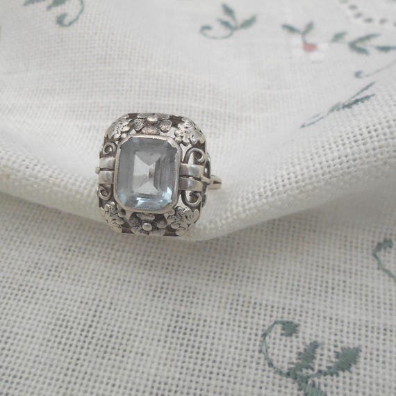 antiker vintage Ring 835er Silber mit Meisterpunze, blauer Stein, Jugendstil/ Art Deco florale Fassung
