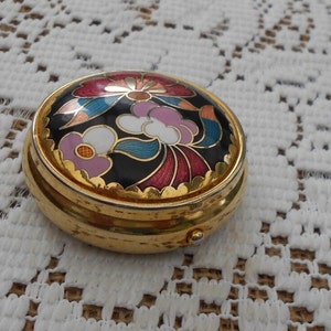 Vintage Pillendose Tablettendose Metall goldfarben Emaille Cloisonne floral, bunte Blumen abstrakt , 90er/2000er Jahre Bild 4