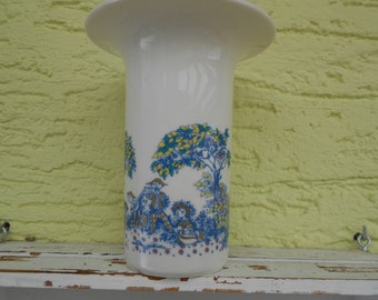 Vintage Porzellan Vase Trichtervase Rosenthal Studio Line nach einem Entwurf von Björn Wiinblad Traumgarten