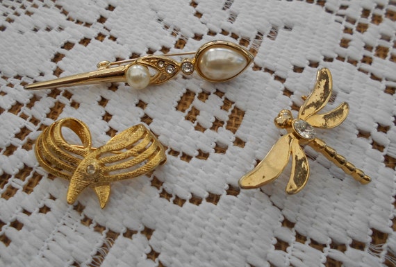 3 Vintage Broschen im Set goldfarben Modeschmuck … - image 1