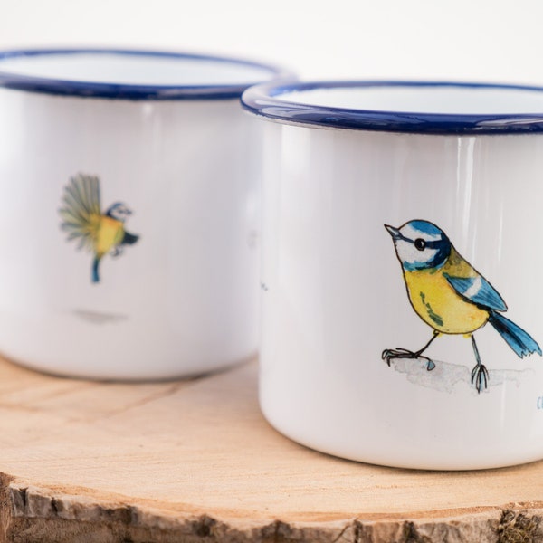 Emaille-Tasse Blaumeise, Geschenk Tasse mit Vogel Illustration, Personalisierbar