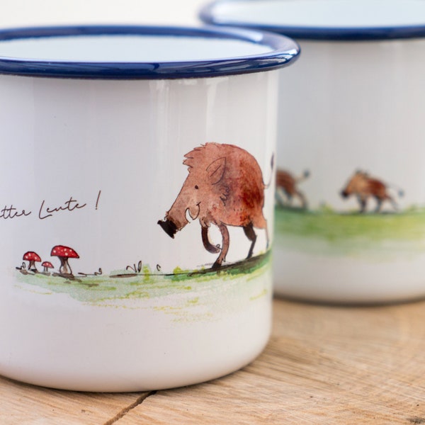 Emaille-Tasse mit Waldtieren, Geschenk Tasse mit Wildschwein-Familie, Kindertasse zum Geburtstag, Personalisierbar