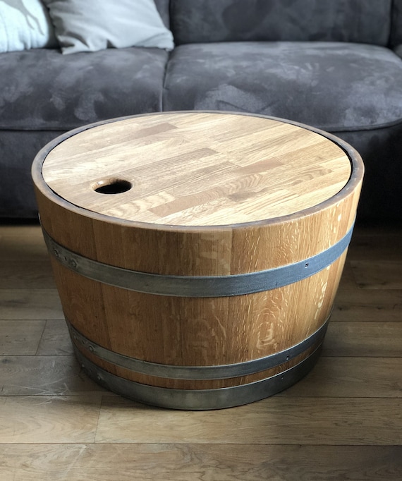 Table basse tonneau de vin avec couvercle en bois huilé -  France