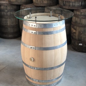 Wine barrel bar table Très Chic with glass top