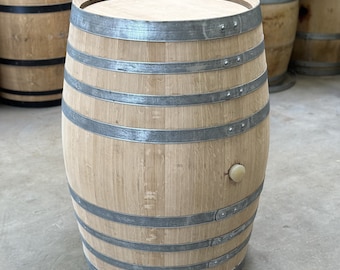 Used wine barrel 300l, rings sanded and deburred