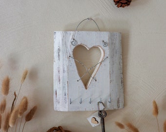 Shabby Chic Schlüsselbrett "Herz" in weiß | Kleines Schlüsselboard aus Holz | Geschenk für Freunde zum Einzug